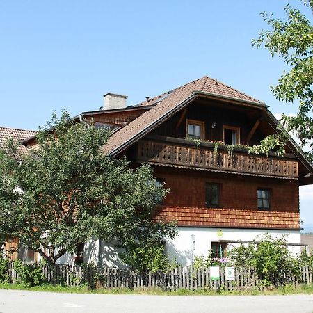 Biohof Sauschneider Apartment Sankt Margarethen im Lungau Luaran gambar